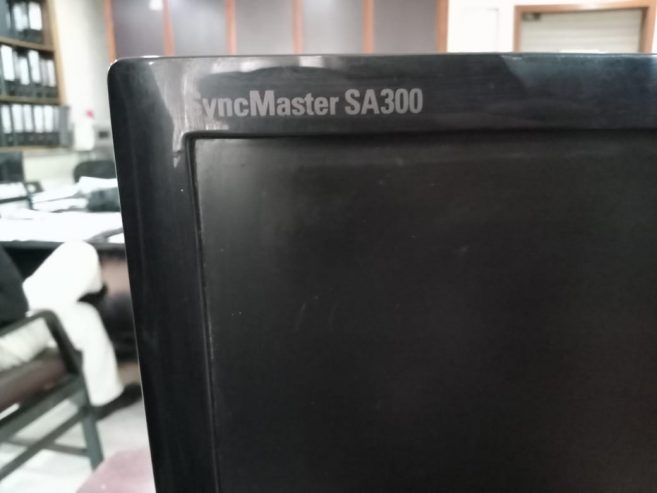 Samsung Led Monitor 20 ” SA300